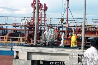 Polres Dumai Evakuasi Master Kapal MT ARK asal India ke Pekanbaru